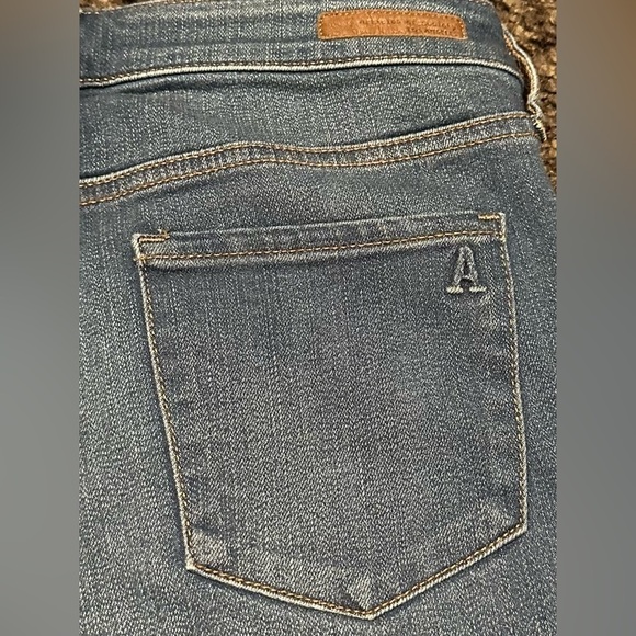 Articles of Society Women’s Size 27 Skinny Denim Blue Jeans EUC - Picture 2 of 7